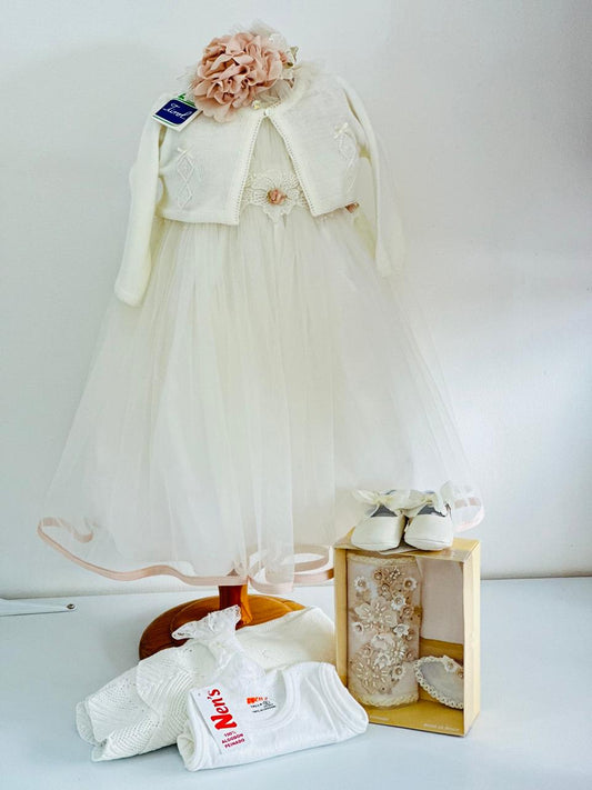 Soy madrina primeriza: ¿Qué lleva un ajuar de bautizo para niña? - Ceremonias Anny