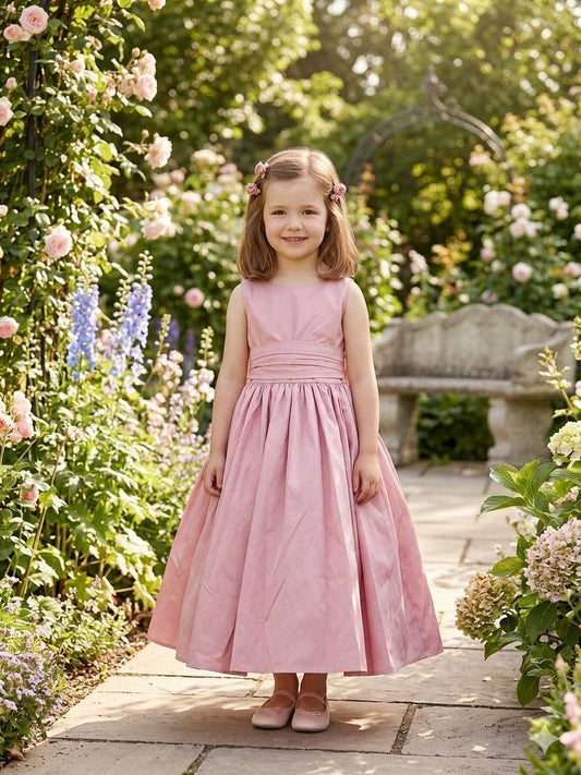 Vestido de Graduación de Kinder “Dulce Encanto” – Elegancia y Comodidad para Niña