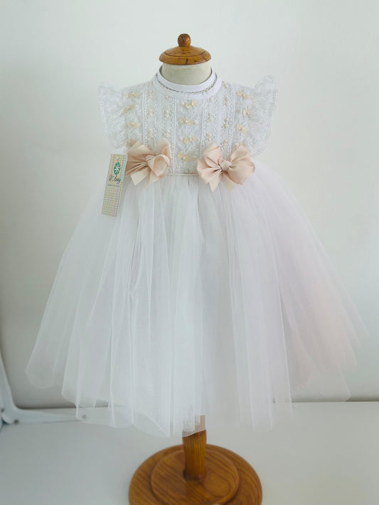 Vestido bautizo niña en blanco con rosa
