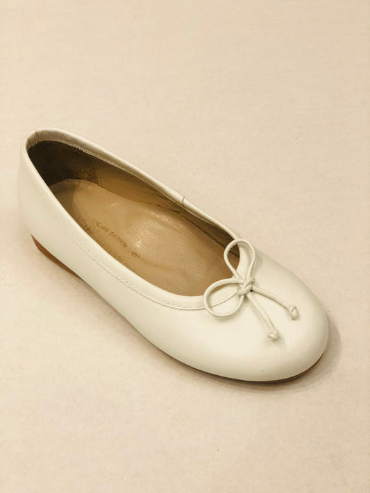 Zapato blanco con moño - Ceremonias Anny