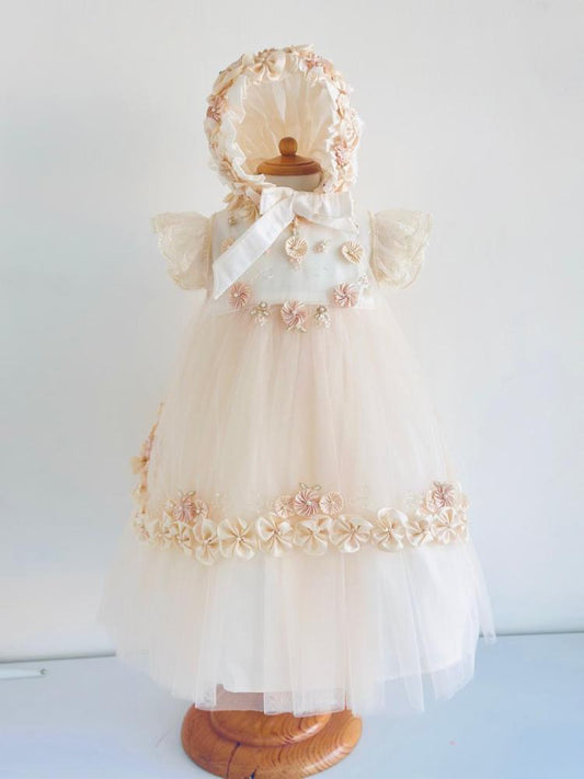 Ropón o vestido de bautizo: la guía práctica para mamás y madrinas primerizas