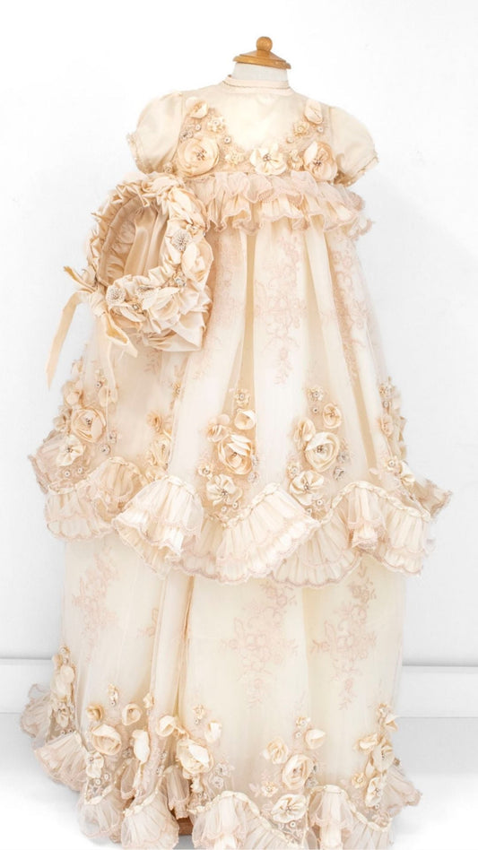 Diferencia entre un Ropón de Bautizo y un Vestido de Bautizo: ¿Cuál elegir? - Ceremonias Anny