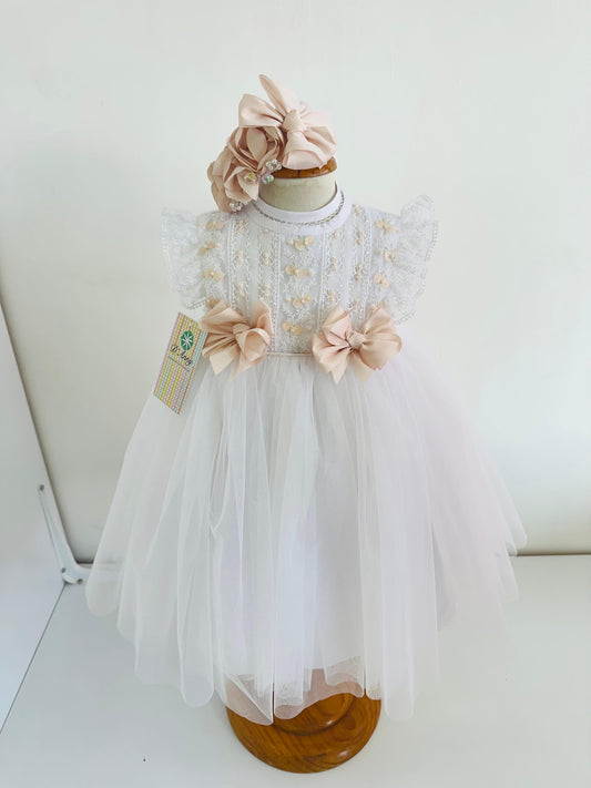 Vestido bautizo niña en blanco con rosa