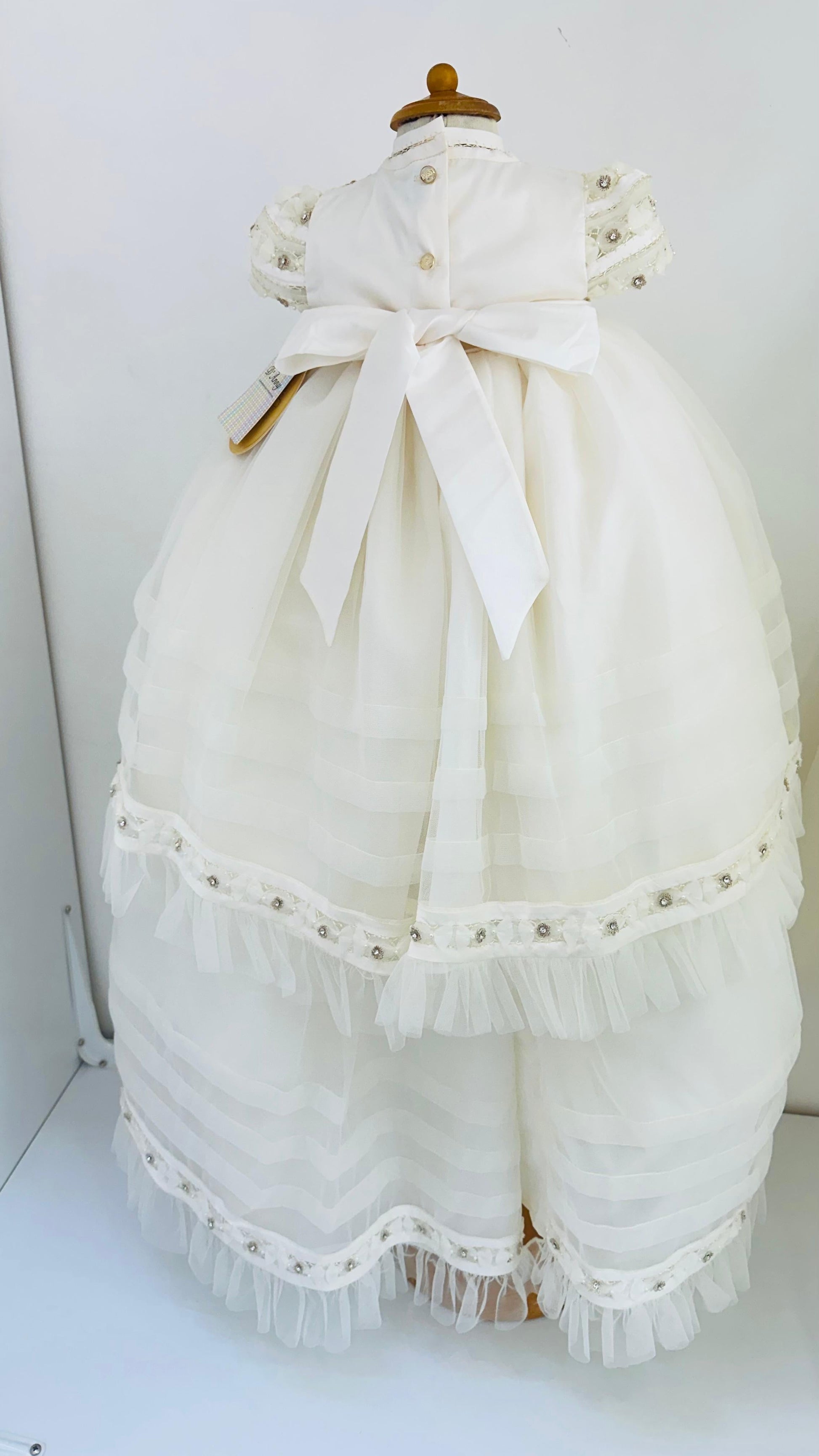 Ropón de Bautizo desmontable, Pedrería y Flores 3D. - Ceremonias Anny