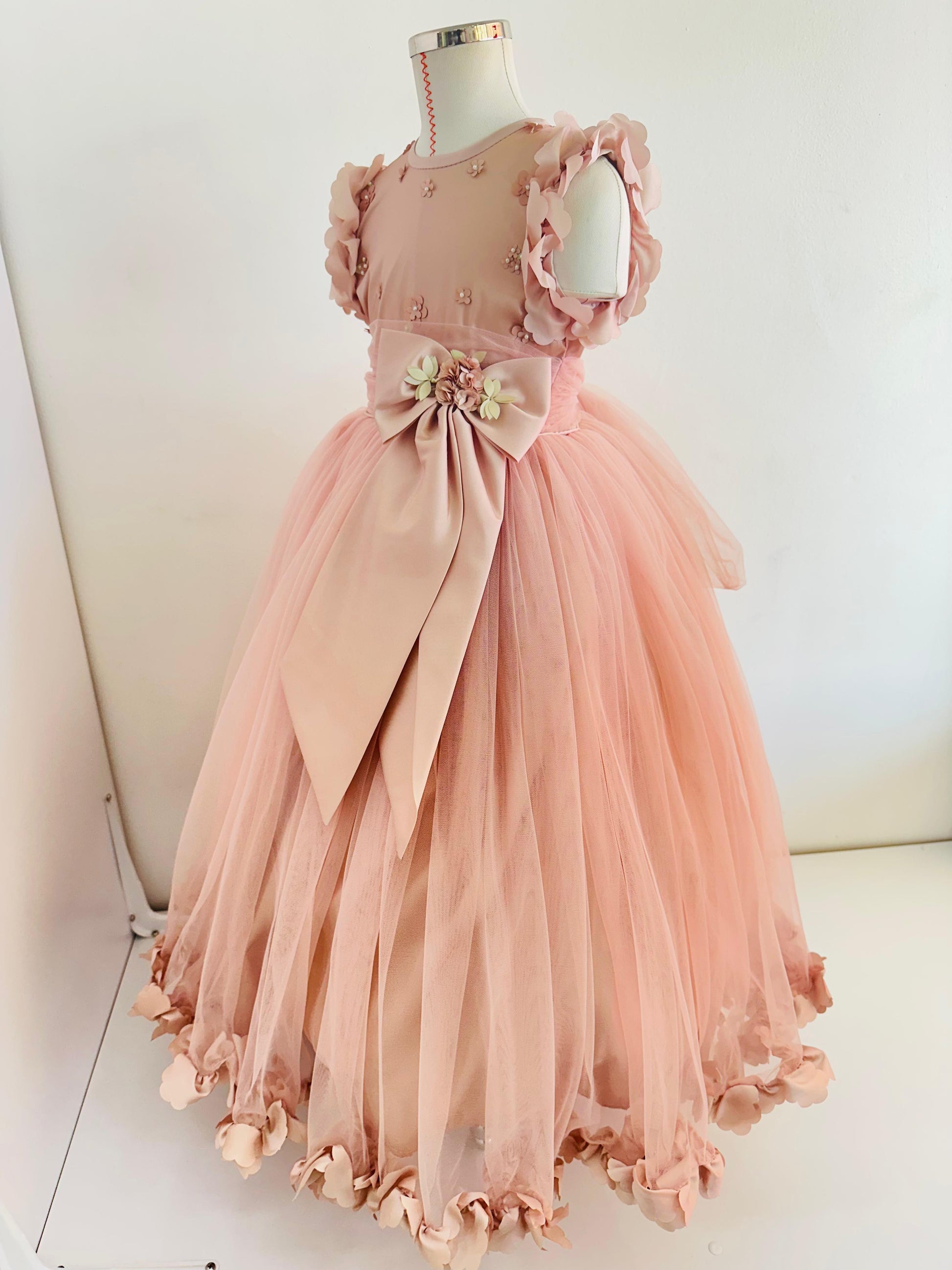 Vestido de Fiesta para Niña Esponjado con Pétalos Rosa Palo - Ceremonias Anny