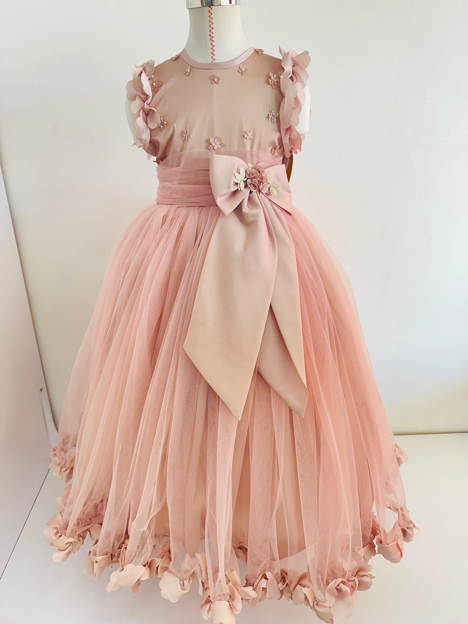 Vestido de Fiesta para Niña Esponjado con Pétalos Rosa Palo - Ceremonias Anny