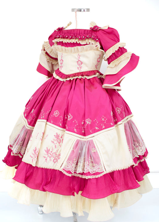Vestido diseño español antiguo de seda
