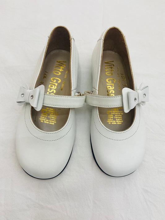 Zapato con aplicaciones en moño
