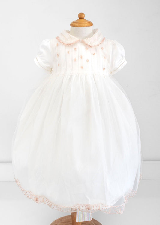 Vestido para bautizo de encaje, tul y diadema a juego con flores y perlas . Mariana - Ceremonias Anny