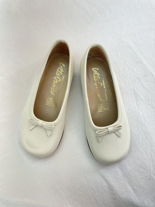 Zapato avena con moñito - Ceremonias Anny