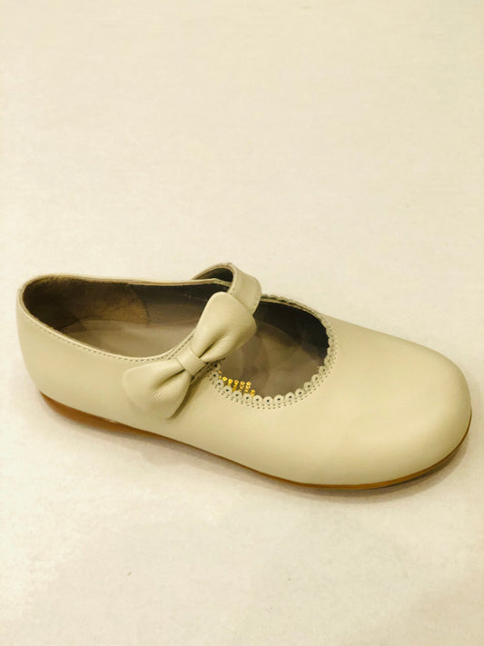 Zapato avena con moño - Ceremonias Anny
