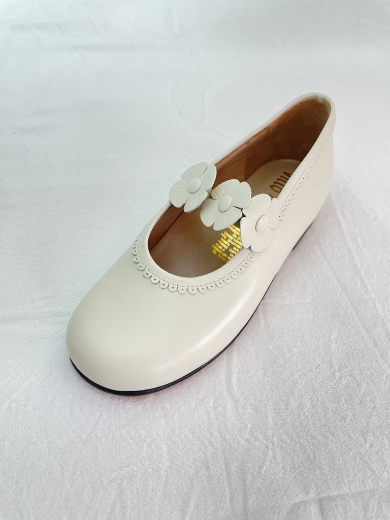 Zapato avena flores - Ceremonias Anny