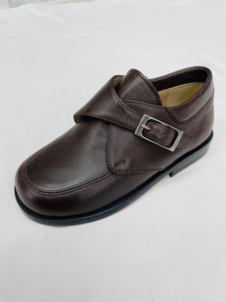 Zapato con hebilla café 046 - Ceremonias Anny