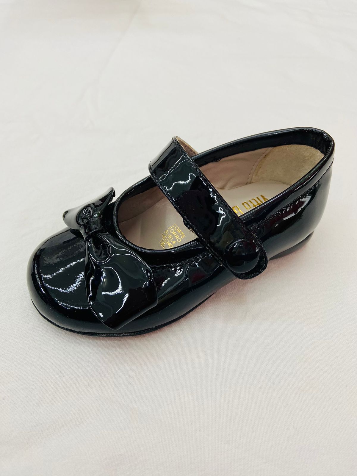 Zapato con moño en frente - Ceremonias Anny