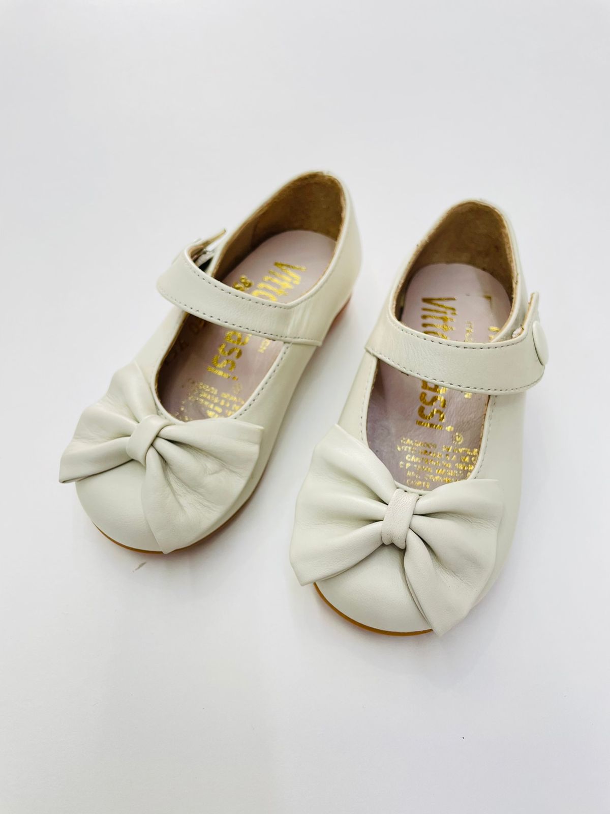 Zapato de niña con Moño al frente - Ceremonias Anny